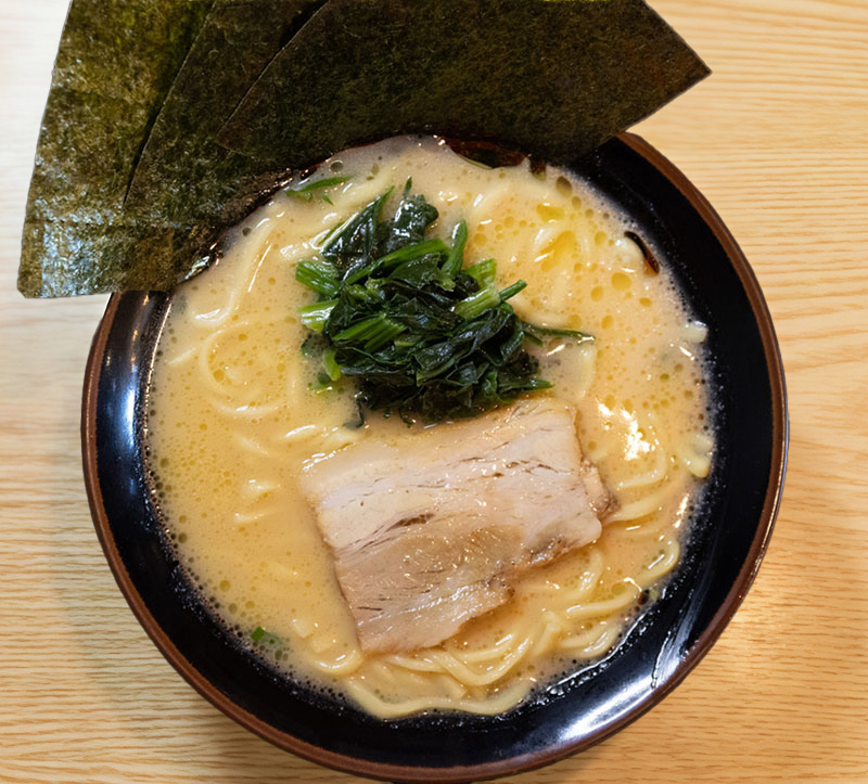ラーメン（しょうゆ・塩） 880円